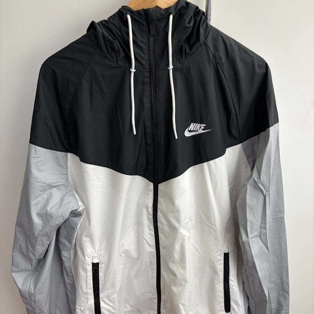 Nike Windrunner Jacket | Men’s Large